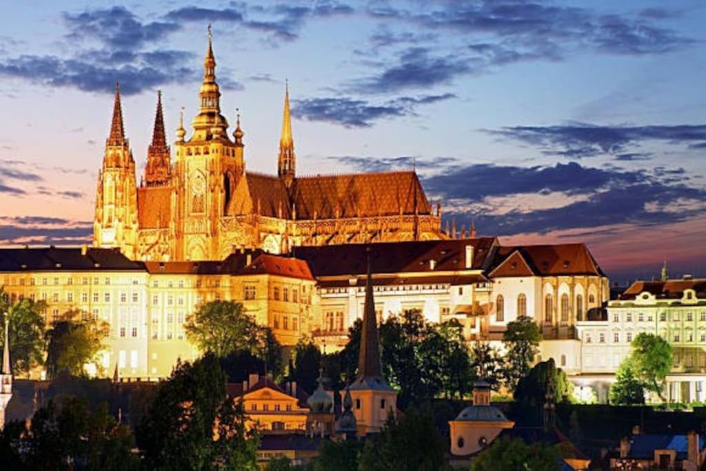 Apartment Old Town Luxury Apartment/sauna/bathtub/ac Prag