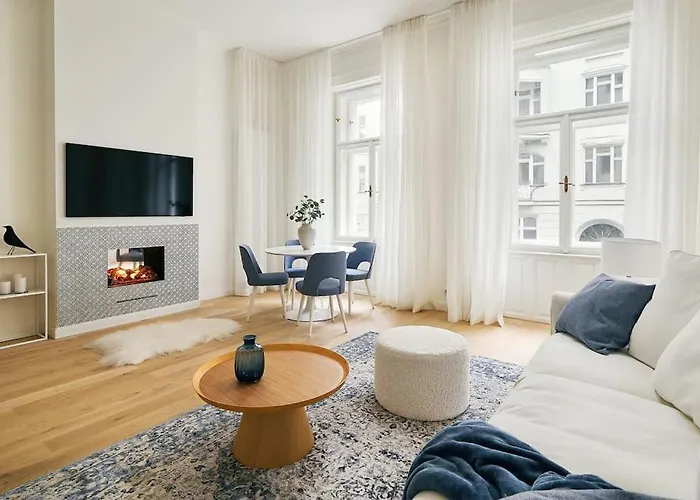 Old Town Luxury Apartment/Sauna/Bathtub/Ac