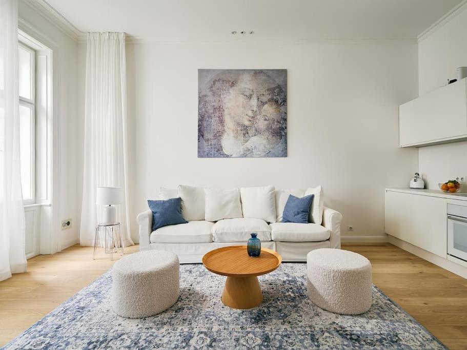 Old Town Luxury Apartment/sauna/bathtub/ac Appartamento