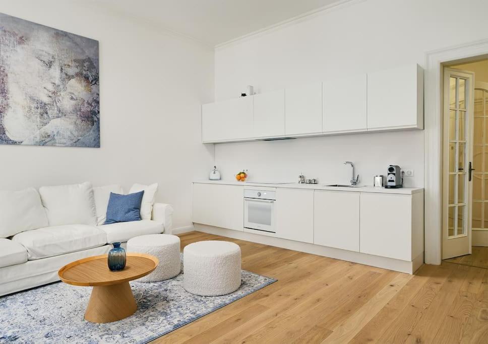 Old Town Luxury Apartment/sauna/bathtub/ac Praga