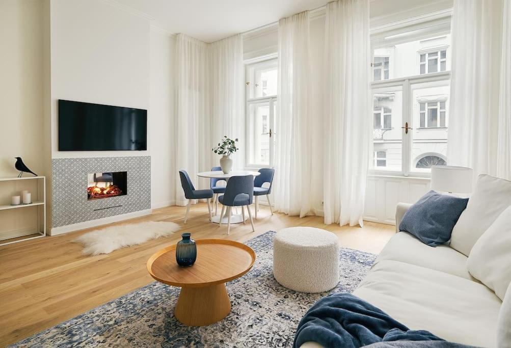 Old Town Luxury Apartment/sauna/bathtub/ac * Praga