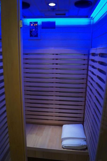 Appartamento Old Town Luxury Apartment/sauna/bathtub/ac *